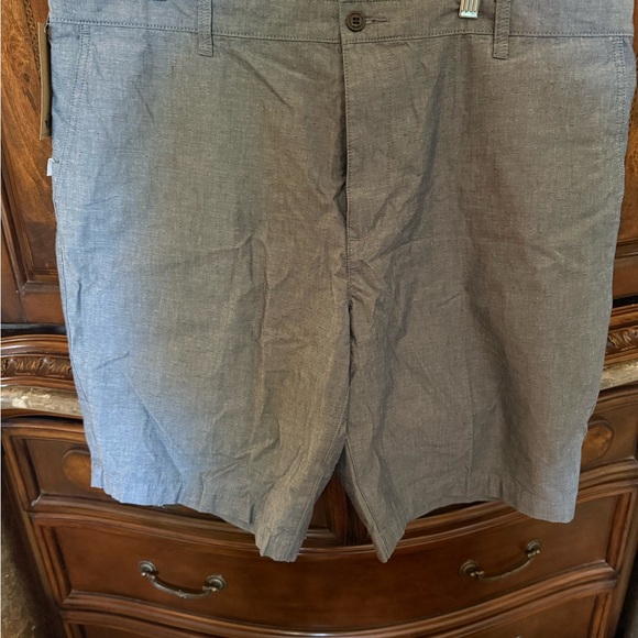 Dockers Men's Charcoal Flat Front Shorts - Picture 1 of 12